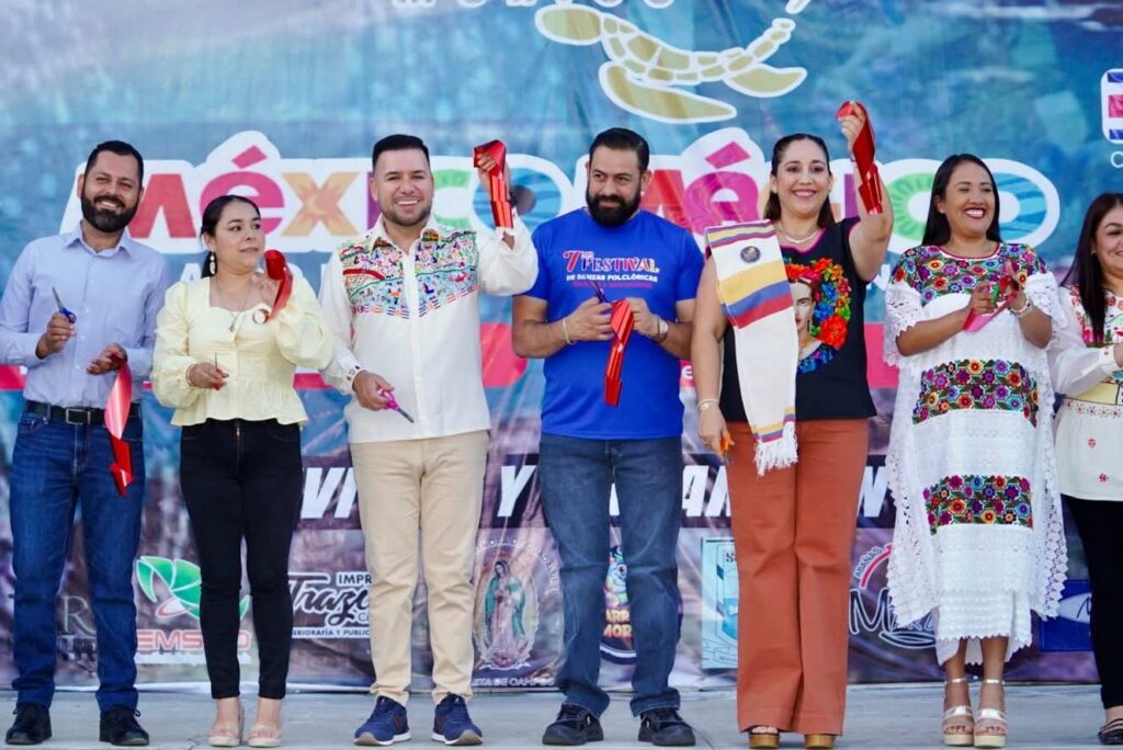 Refrenda Reyes Galindo su compromiso con la cultura y tradiciones del Distrito 22