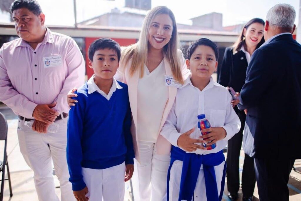 Dayana Pérez da inicio al Ciclo Escolar 2026-2027 en Salvador Escalante